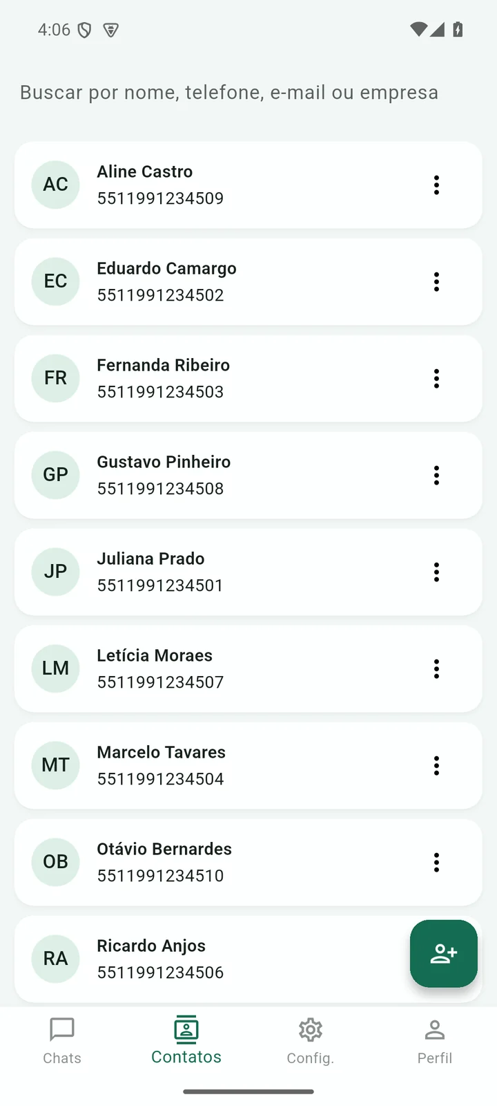 Agenda de contatos no aplicativo Pluggo