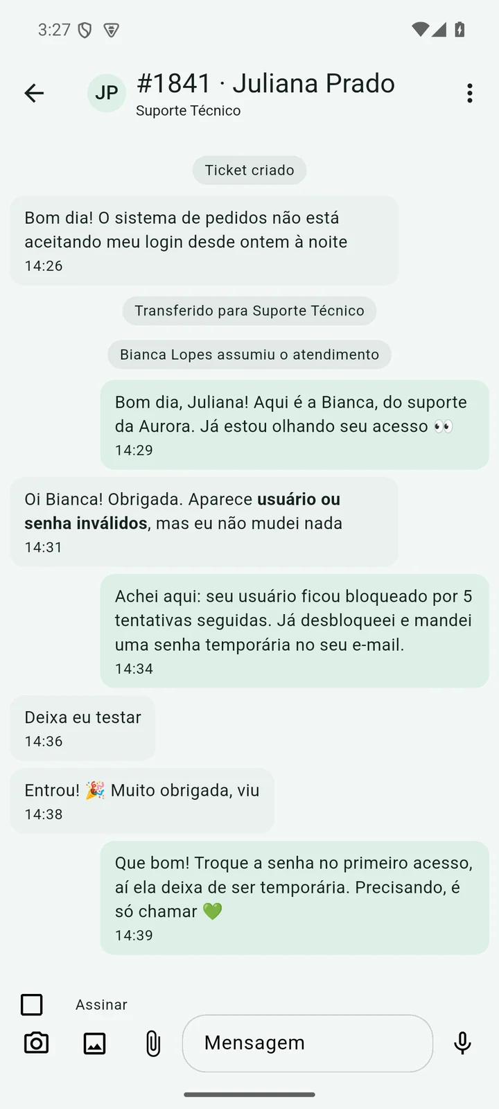 Conversa de atendimento aberta no aplicativo Pluggo